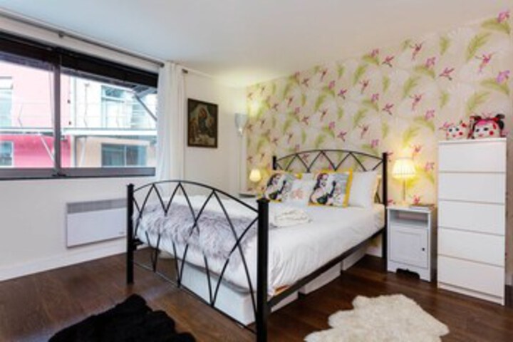Room 15 of 19