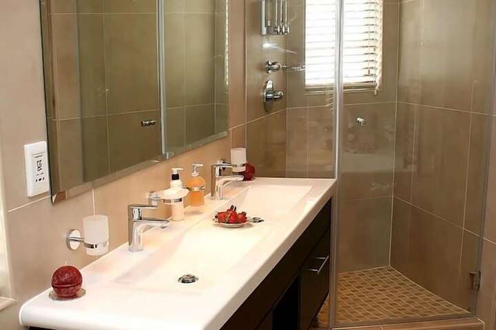 Room 15 of 29