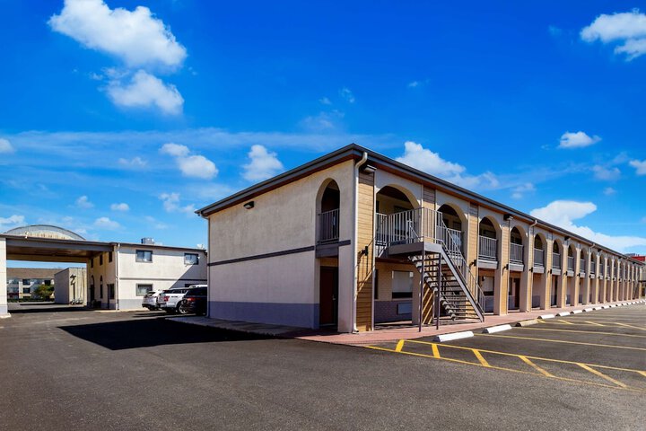 Hotel Entry