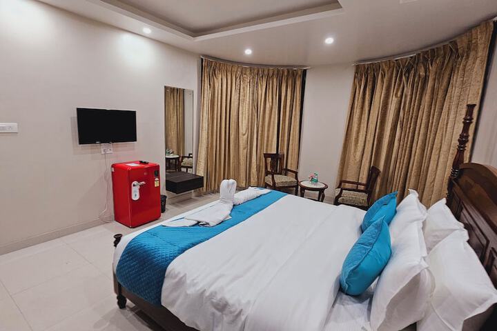 Room 38 of 77