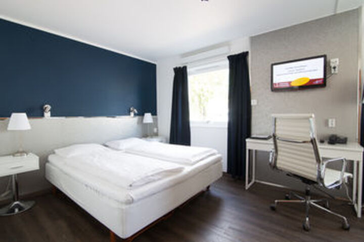 Room 18 of 38