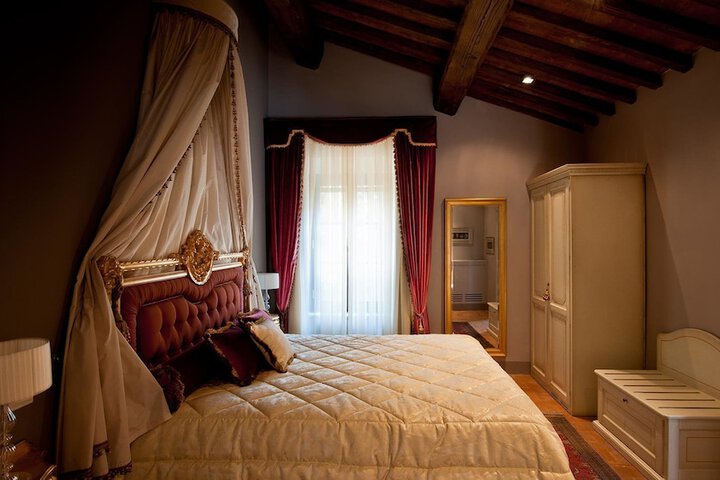 Room 16 of 81
