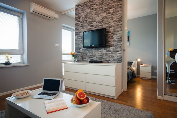 Room 6 of 48