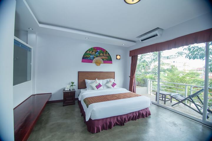 Room 5 of 30