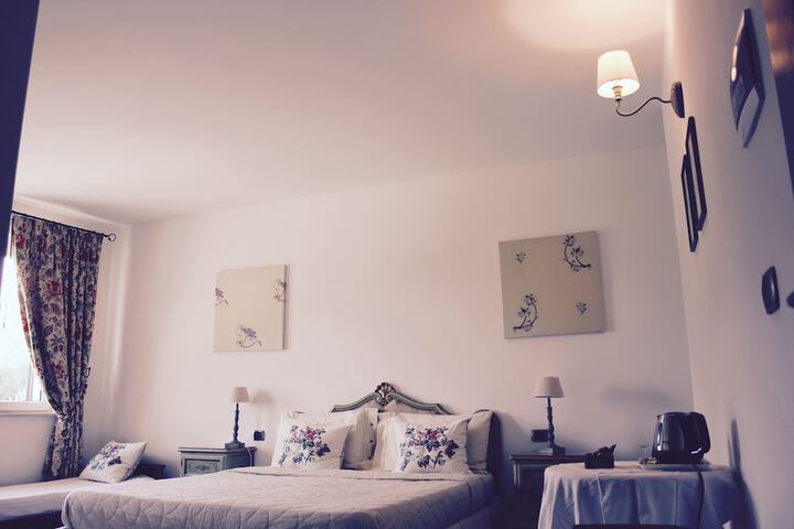 Room 7 of 47