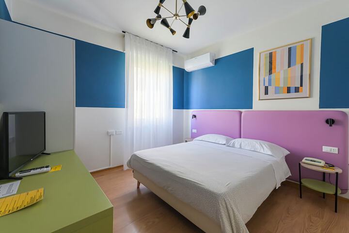 Room 141 of 241