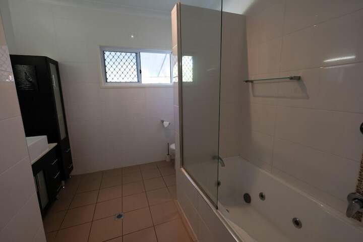 Room 146 of 192