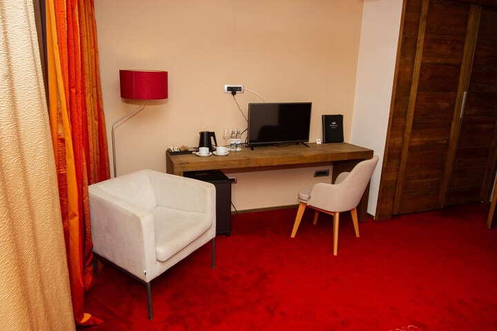 Room 12 of 67