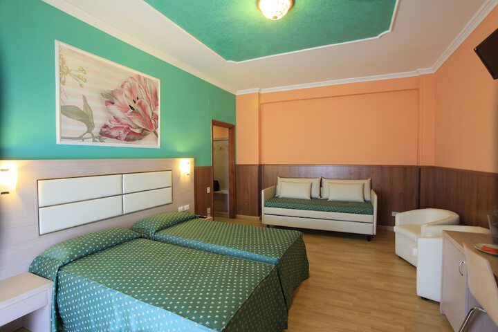 Room 11 of 133