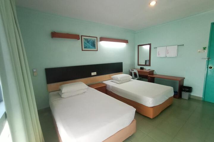 Room 3 of 47