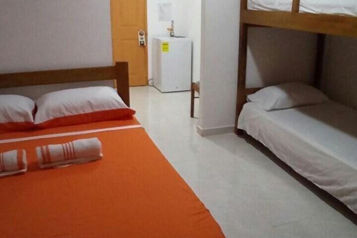 Room 7 of 9