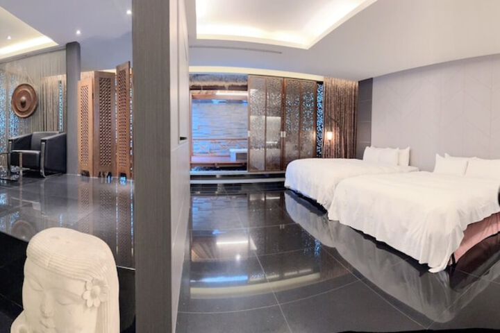 Room 45 of 82