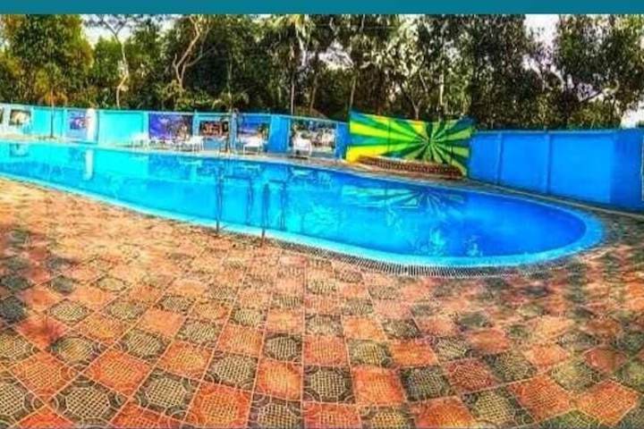 Pool 8 of 44