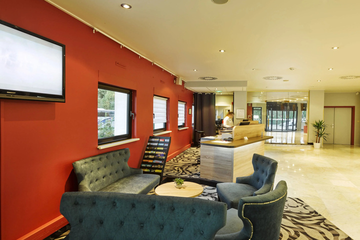 Lobby Entry