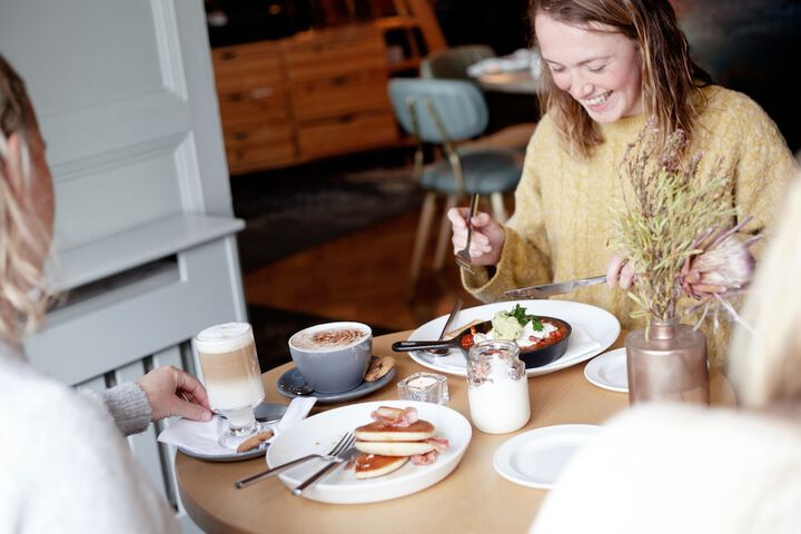 Dining Photos