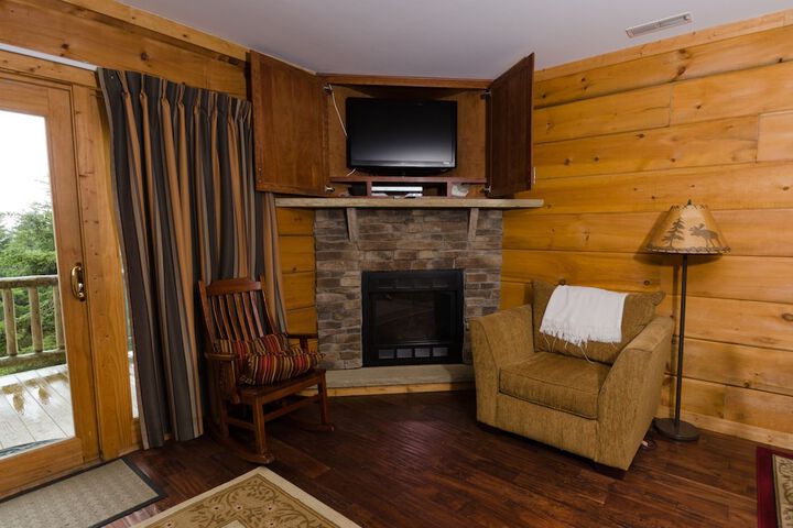 Room 16 of 33