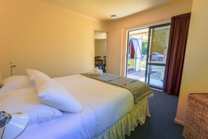 Room 34 of 222