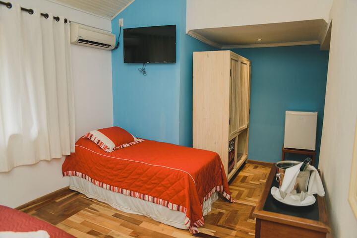 Room 49 of 146