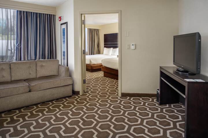 Room 47 of 82