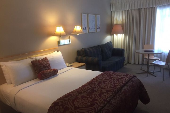 Room 9 of 44