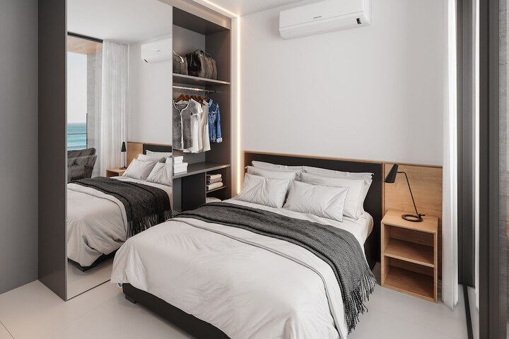 Room 8 of 72