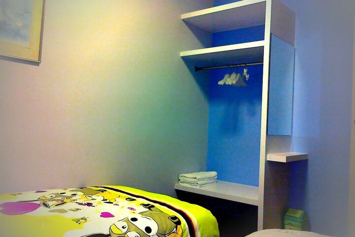 Room 2 of 35