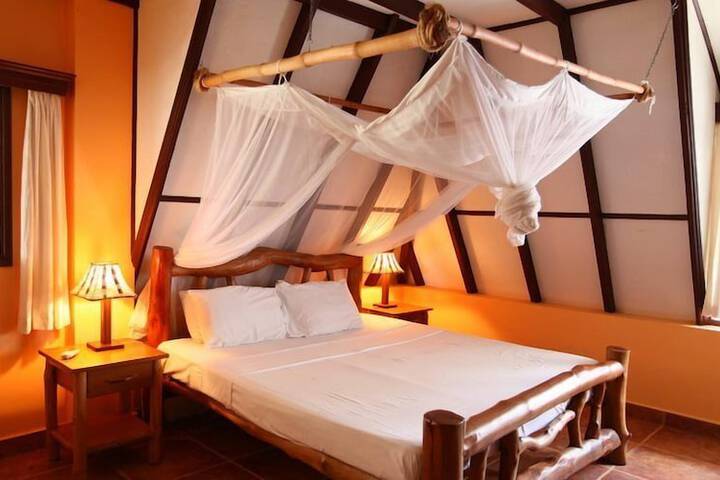 Room 4 of 51