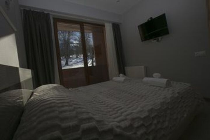 Room 28 of 43