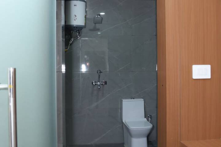 Room 30 of 44