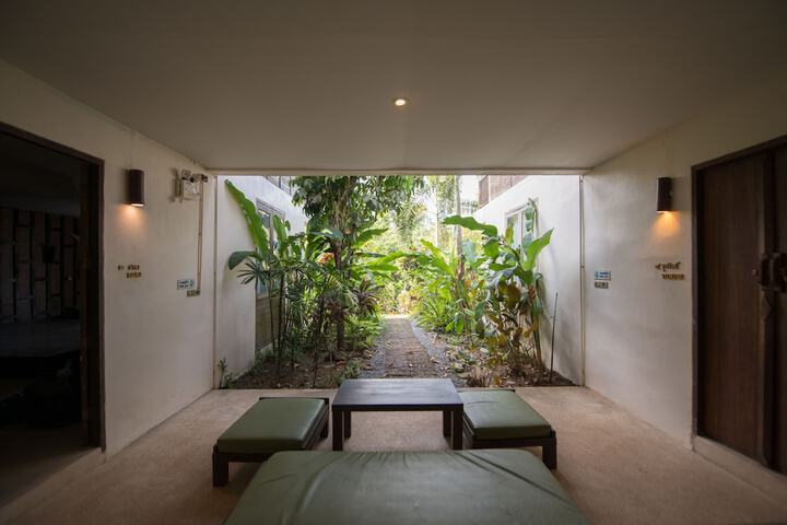 Room 15 of 94