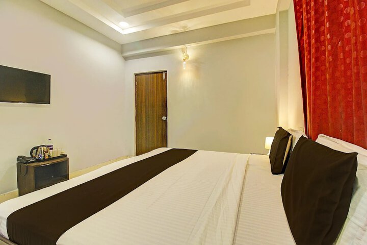 Room 15 of 23