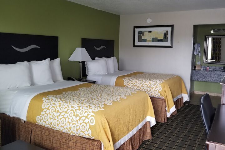 2 Double Beds (1 of 2)