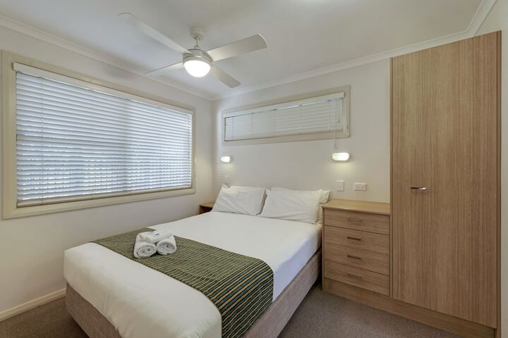 Room 2 of 81