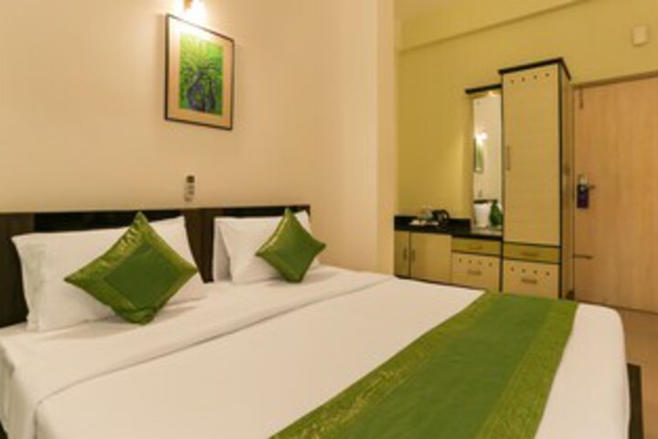 Room 14 of 40