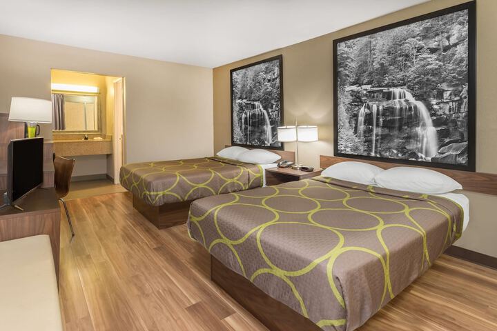 Room 9 of 22