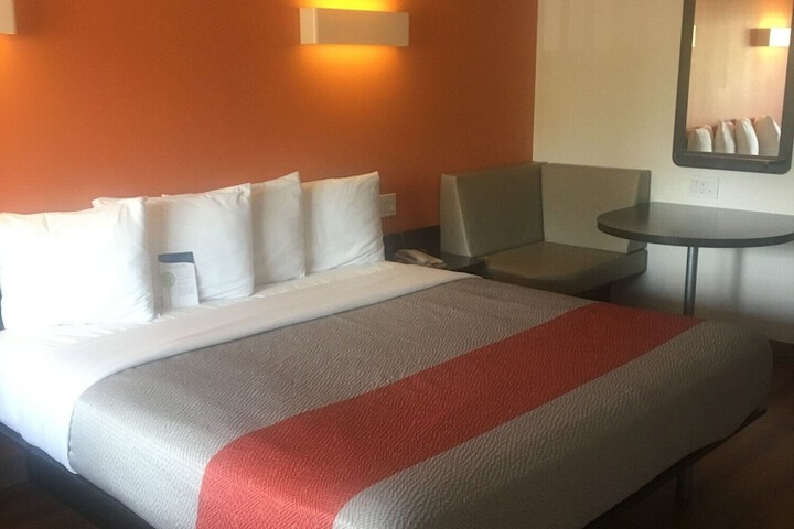 Room 8 of 52