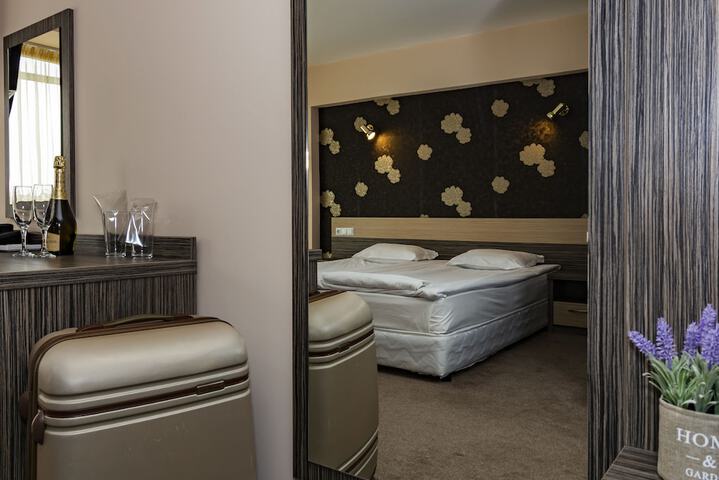 Room 46 of 137