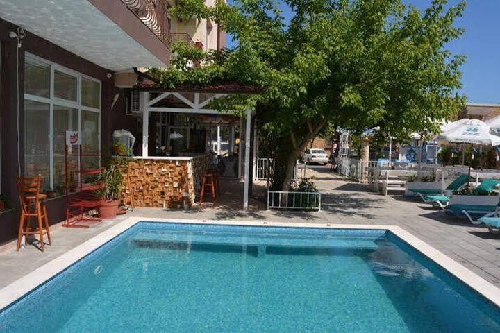 HOTEL PRESTIGE HOUSE