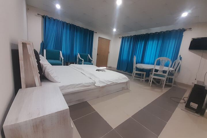 Room 13 of 54