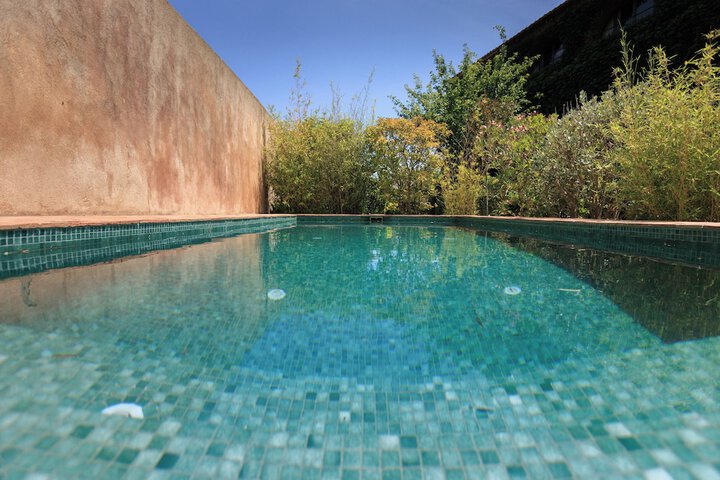 Pool 125 of 147