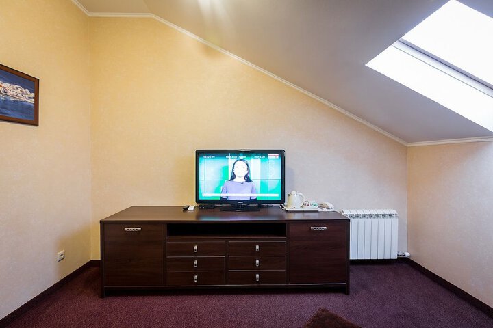 Room 36 of 85