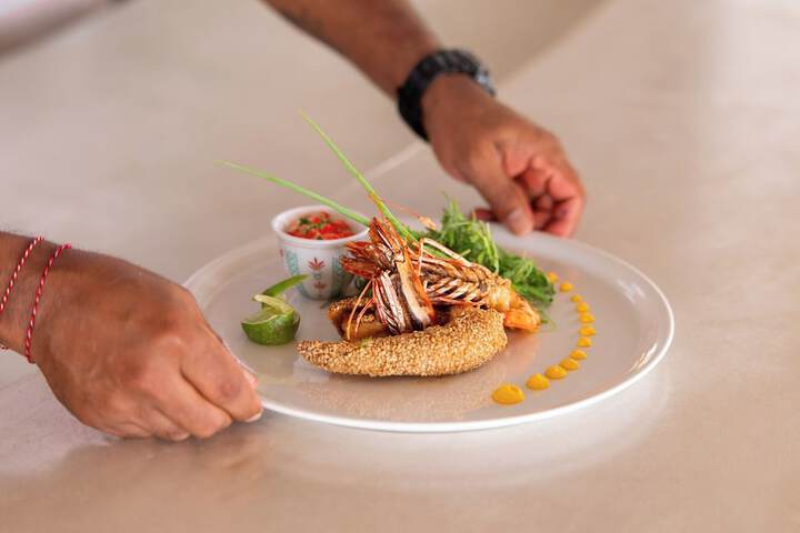 Dining 90 of 136