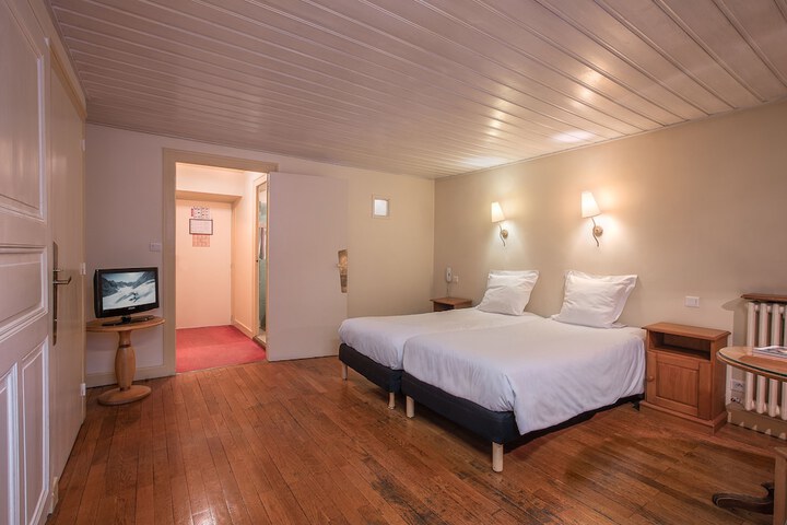 Room 16 of 56