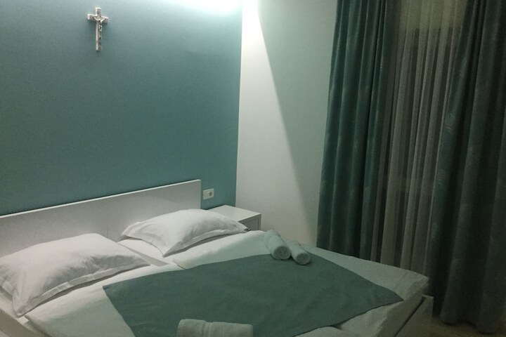Room 22 of 79