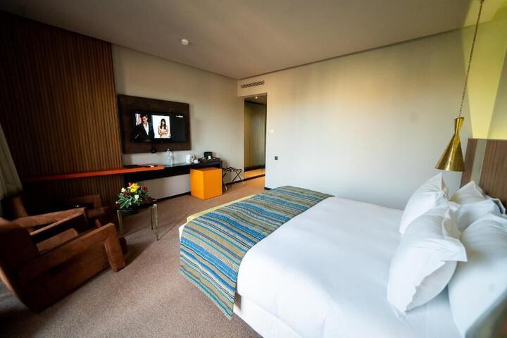 Room 4 of 15
