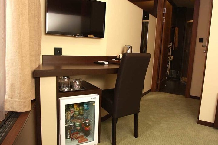 Room 12 of 23