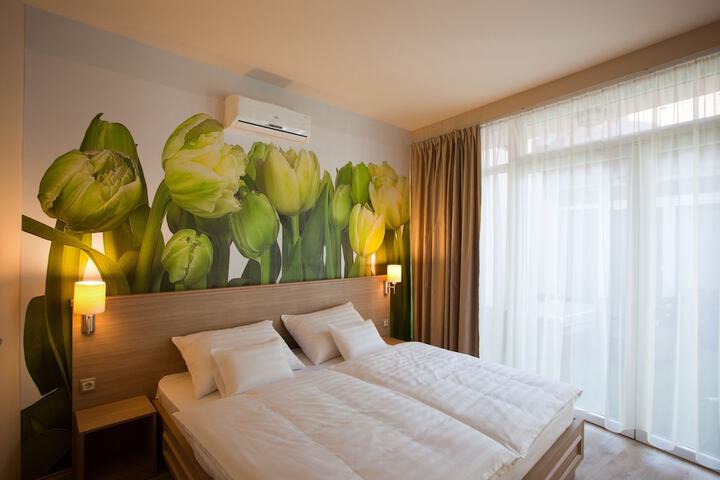 Room 5 of 27