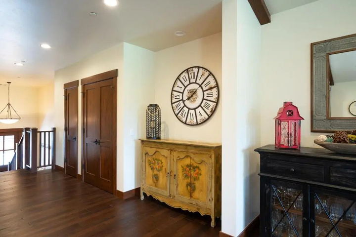 Image of New Listing! Luxury 3BD Residence on Grays Crossing Golf Course