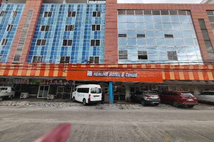OYO 1141 Healing Condo Hotel