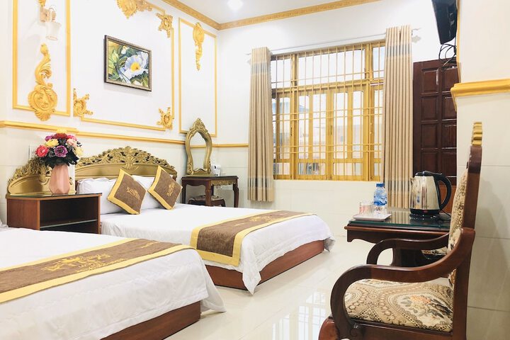 Room 8 of 43
